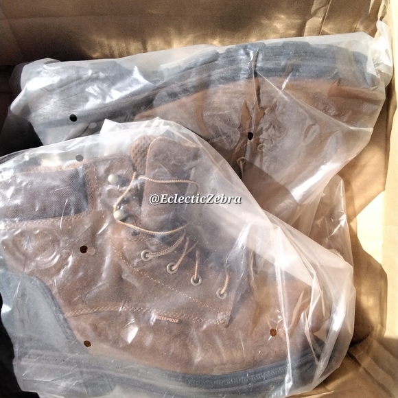 Work boots, new size12 Carhartt - Picture 3 of 13